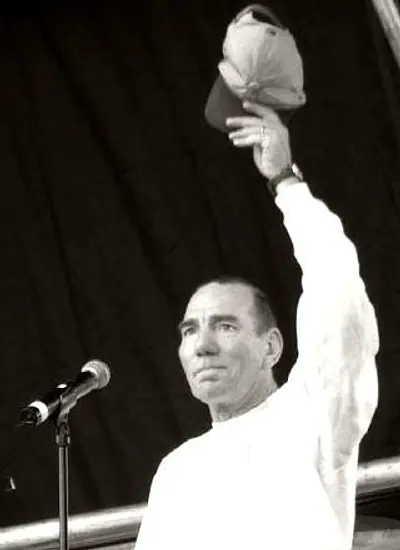 Image of Pete Postlethwaite